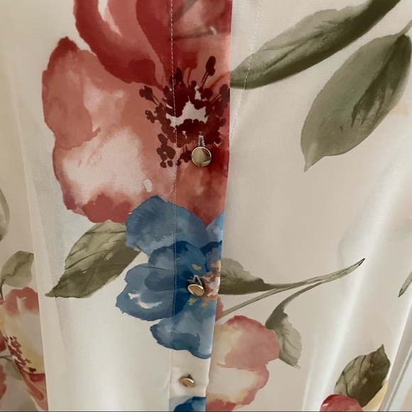 Chicos Black Label Floral sheer long tunic w/long sleeves. Size 3 - Picture 5 of 7